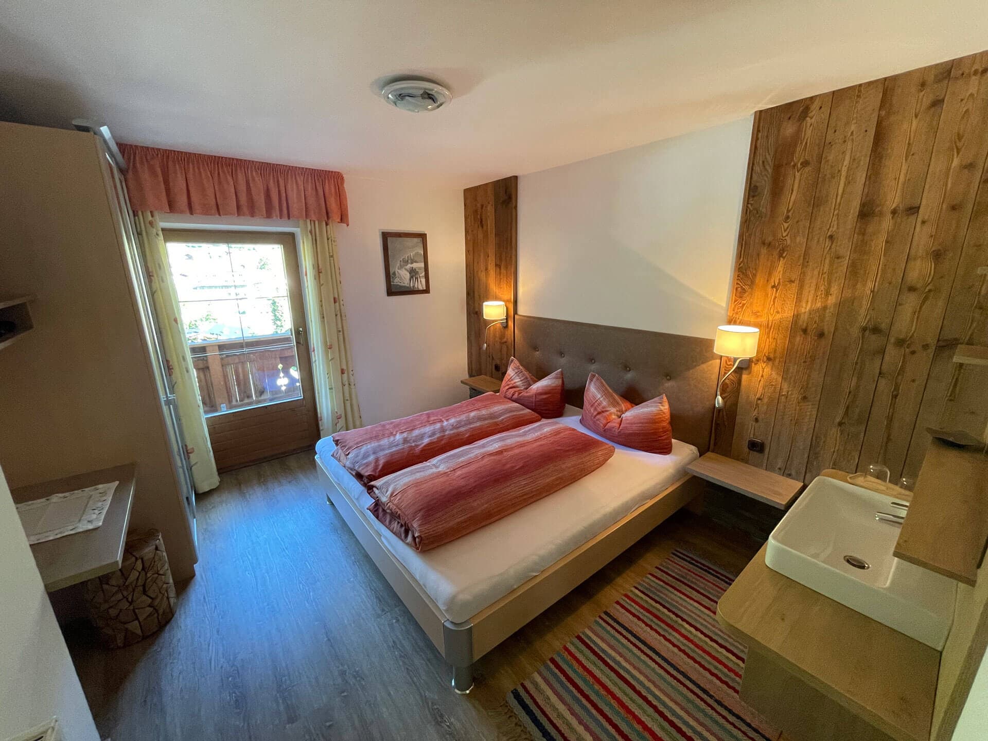 Eine Innenaufnahme eines Zimmers der Ferienwohnung