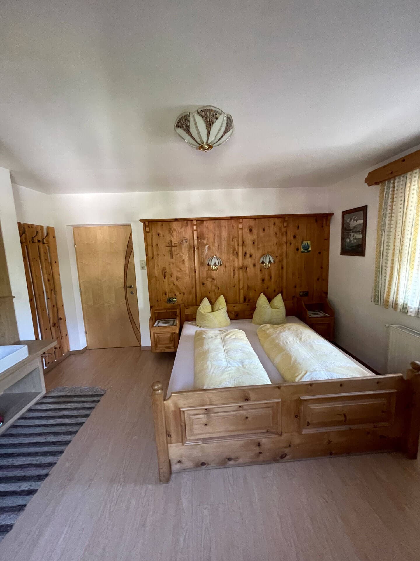 Eine Innenaufnahme eines Zimmers der Ferienwohnung